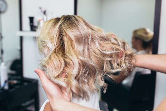 coupe cheveux bouclés